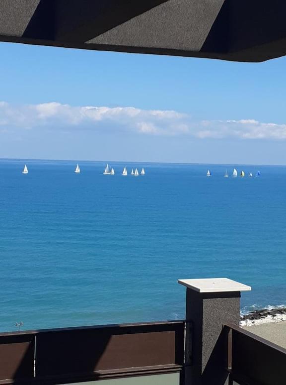 Attico Suite Spiaggia บารี ภายนอก รูปภาพ