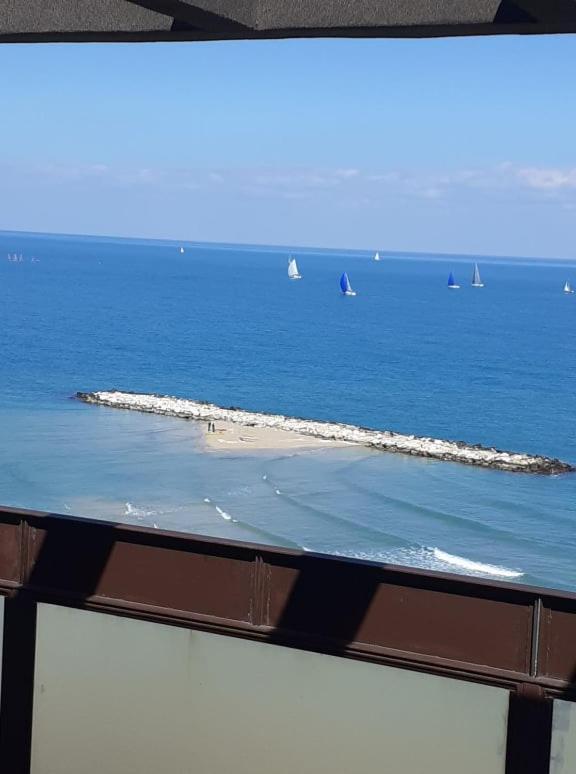 Attico Suite Spiaggia บารี ภายนอก รูปภาพ