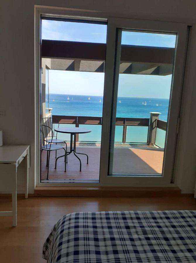 Attico Suite Spiaggia บารี ภายนอก รูปภาพ
