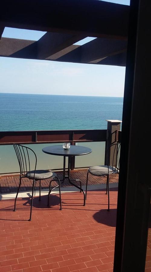 Attico Suite Spiaggia บารี ภายนอก รูปภาพ